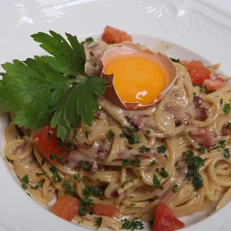 Op Der Bleech Hotel Larochette