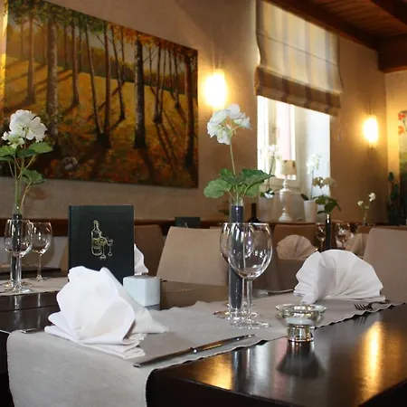 Otel Op Der Bleech