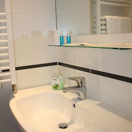 Op Der Bleech Otel